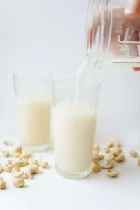 cashew nutrition-milk